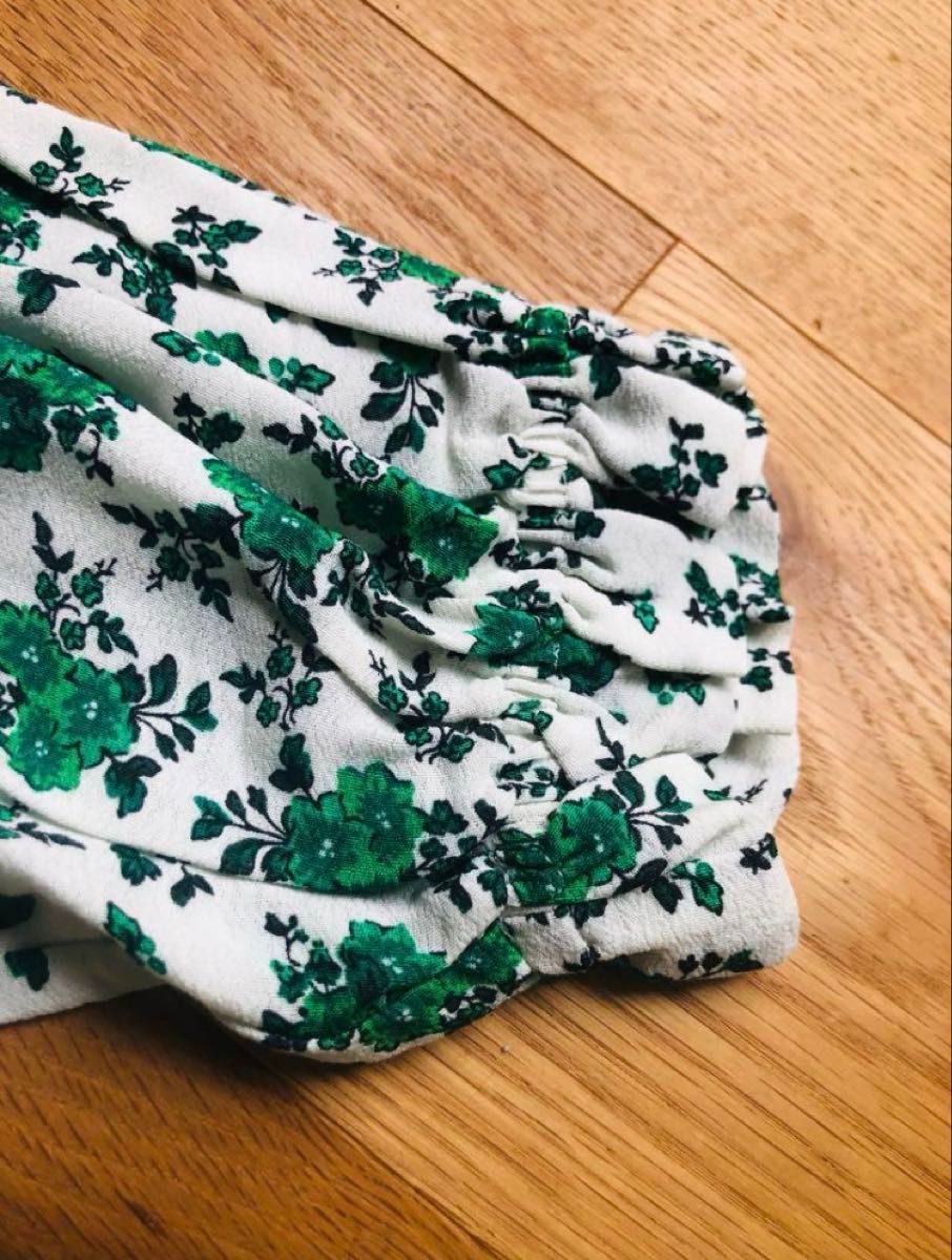 神崎恵さん着用 新品 タグ付き ZARA ワンピース ドレス 花柄 XS 神崎恵さん着用 新品 タグ付き ZARA ワンピース ドレス 花柄 XS