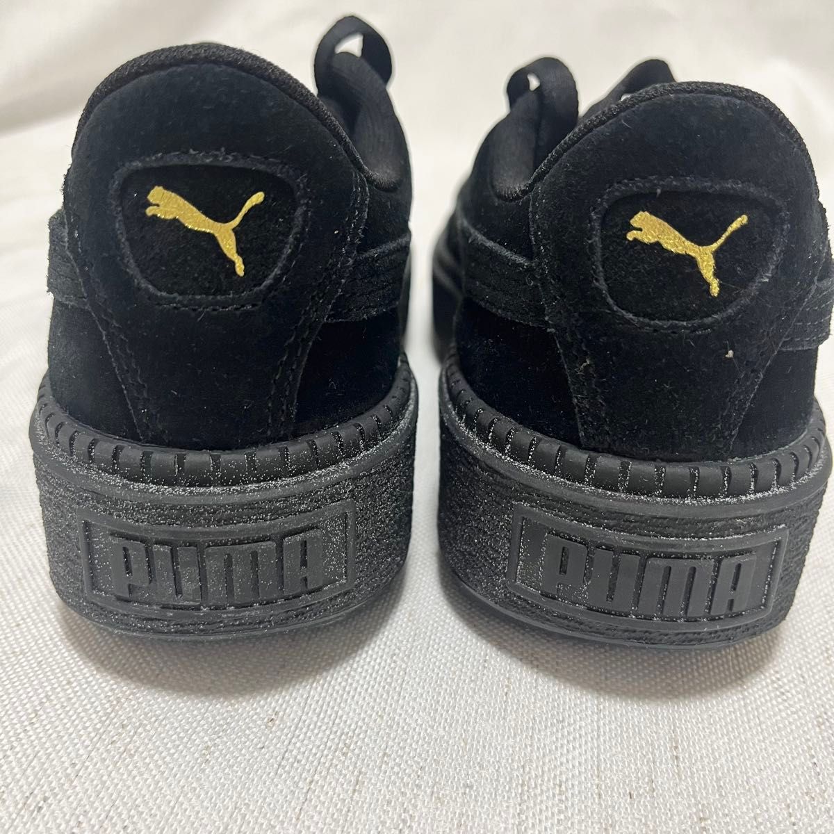美品】PUMA プーマ スエード 23cm ブラック 厚底スニーカー 美品】PUMA プーマ スエード 23cm ブラック 厚底スニーカー