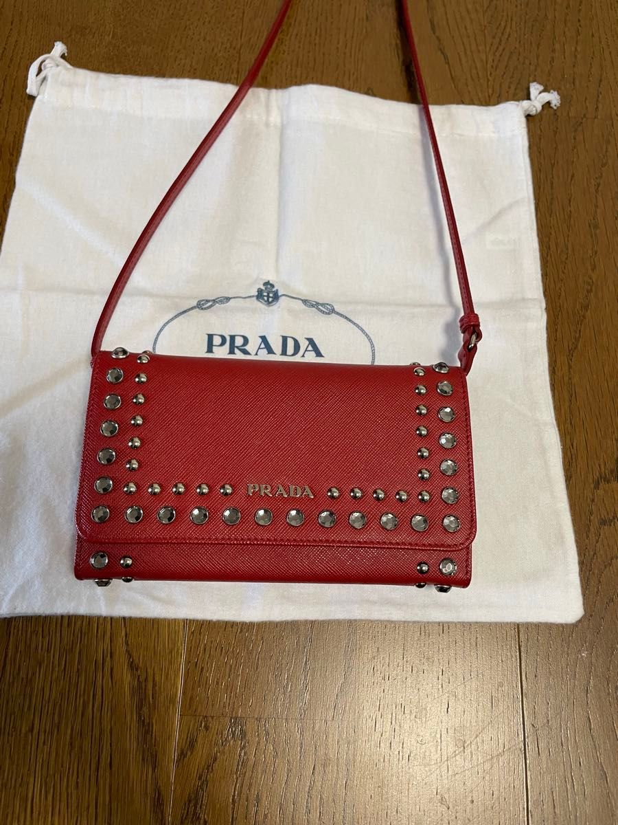 PRADAプラダ ビジュー付きショルダーウォーレット赤|Yahoo PRADAプラダ ビジュー付きショルダーウォーレット赤|Yahoo