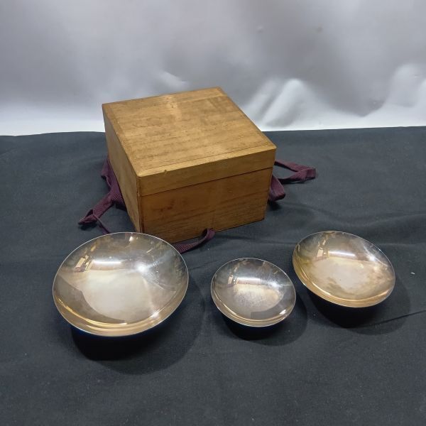 ◇銀盃 銀製品 銀杯 純銀刻印 銀製酒器 3点 総重量141g 木箱つき ◇銀盃 銀製品 銀杯 純銀刻印 銀製酒器 3点 総重量141g 木箱つき