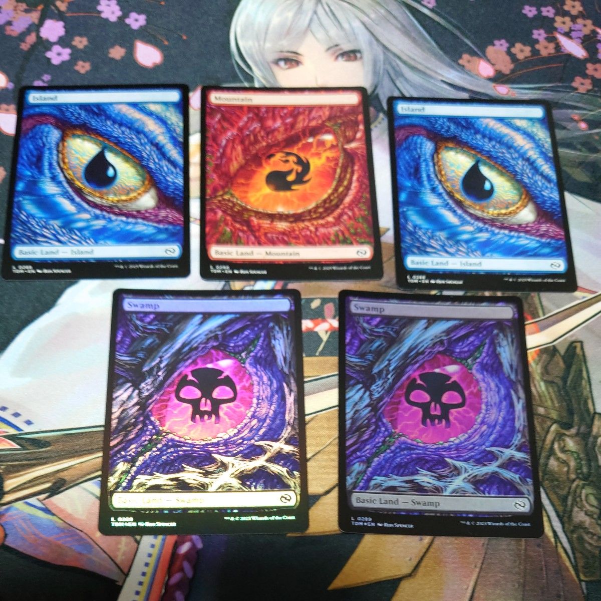 MTG ドラゴンの眼 基本土地 5枚セット 英語版 沼foilその他 MTG ドラゴンの眼 基本土地 5枚セット 英語版 沼foilその他