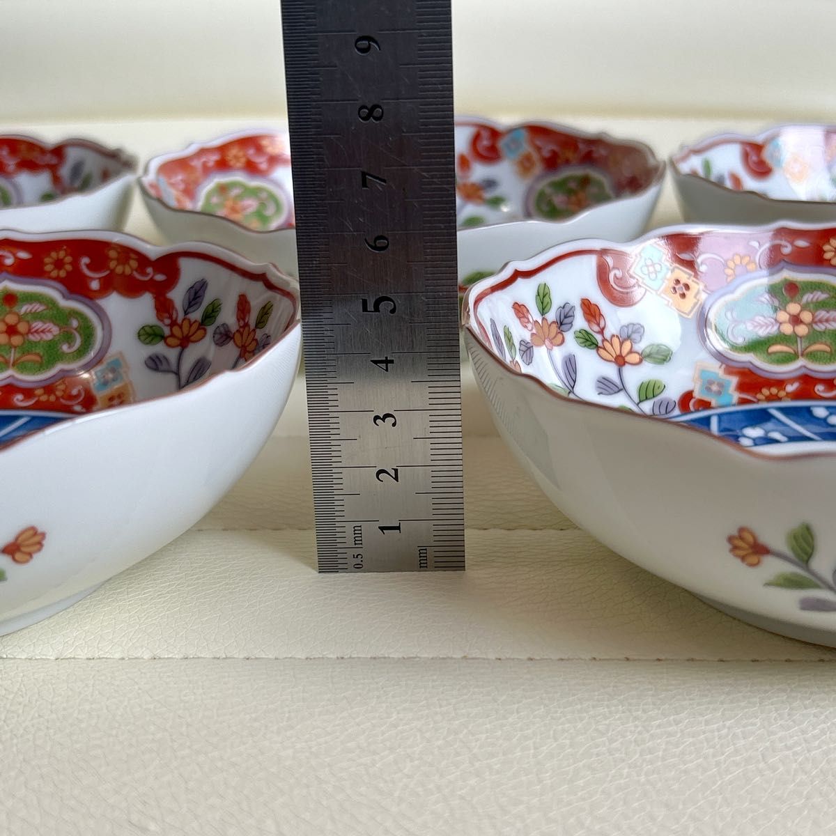 有田焼 飛鳥窯 赤絵 古伊万里 中鉢揃 5枚セット 煮物鉢 輪花鉢 有田焼 飛鳥窯 赤絵 古伊万里 中鉢揃 5枚セット 煮物鉢 輪花鉢