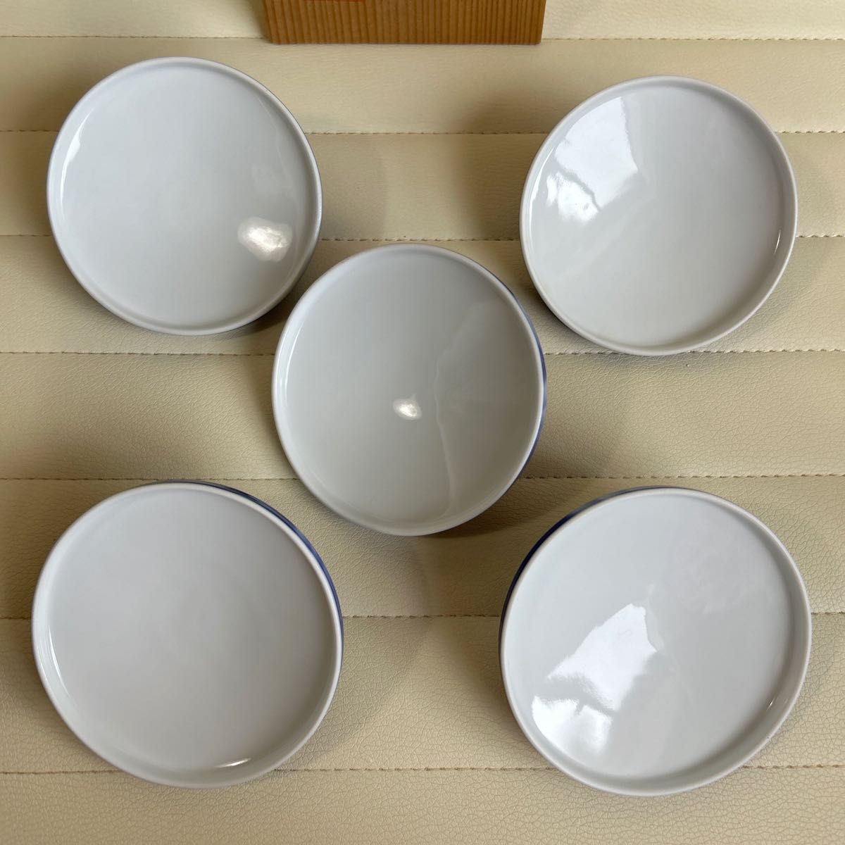 有田焼 深川製磁 瑠璃流水文 蓋付き湯呑み揃 5客 茶器セット 仙 有田焼 深川製磁 瑠璃流水文 蓋付き湯呑み揃 5客 茶器セット 仙