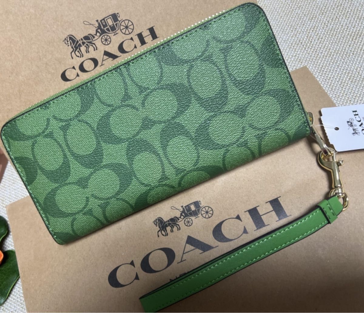 COACH 長財布 コーチ財布 シグネチャー ジップ アラウンド 緑 COACH 長財布 コーチ財布 シグネチャー ジップ アラウンド 緑