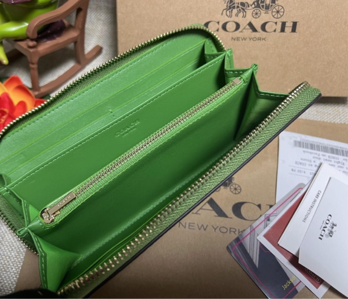 COACH 長財布 コーチ財布 シグネチャー ジップ アラウンド 緑 COACH 長財布 コーチ財布 シグネチャー ジップ アラウンド 緑