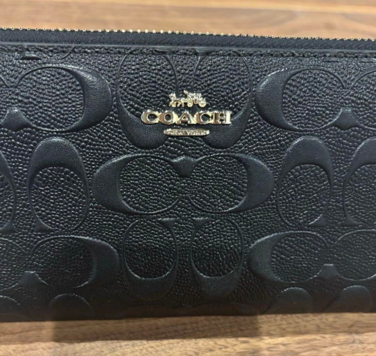 超美品】COACHコーチ 長財布 ラウンドファスナー シグネチャー 超美品】COACHコーチ 長財布 ラウンドファスナー シグネチャー