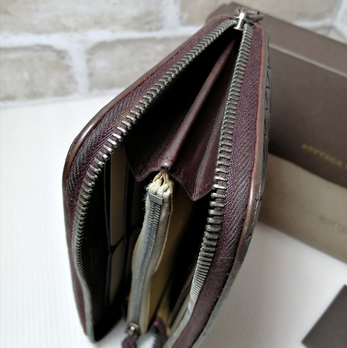 BOTTEGA VENETA ラウンドファスナー 長財布 高級ブランド 赤茶 BOTTEGA VENETA ラウンドファスナー 長財布 高級ブランド 赤茶