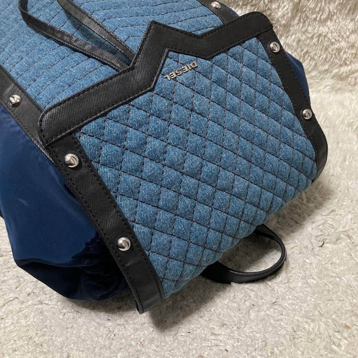 美品 DIESEL ディーゼル キルティング リュック デニム スタッズ 美品 DIESEL ディーゼル キルティング リュック デニム スタッズ