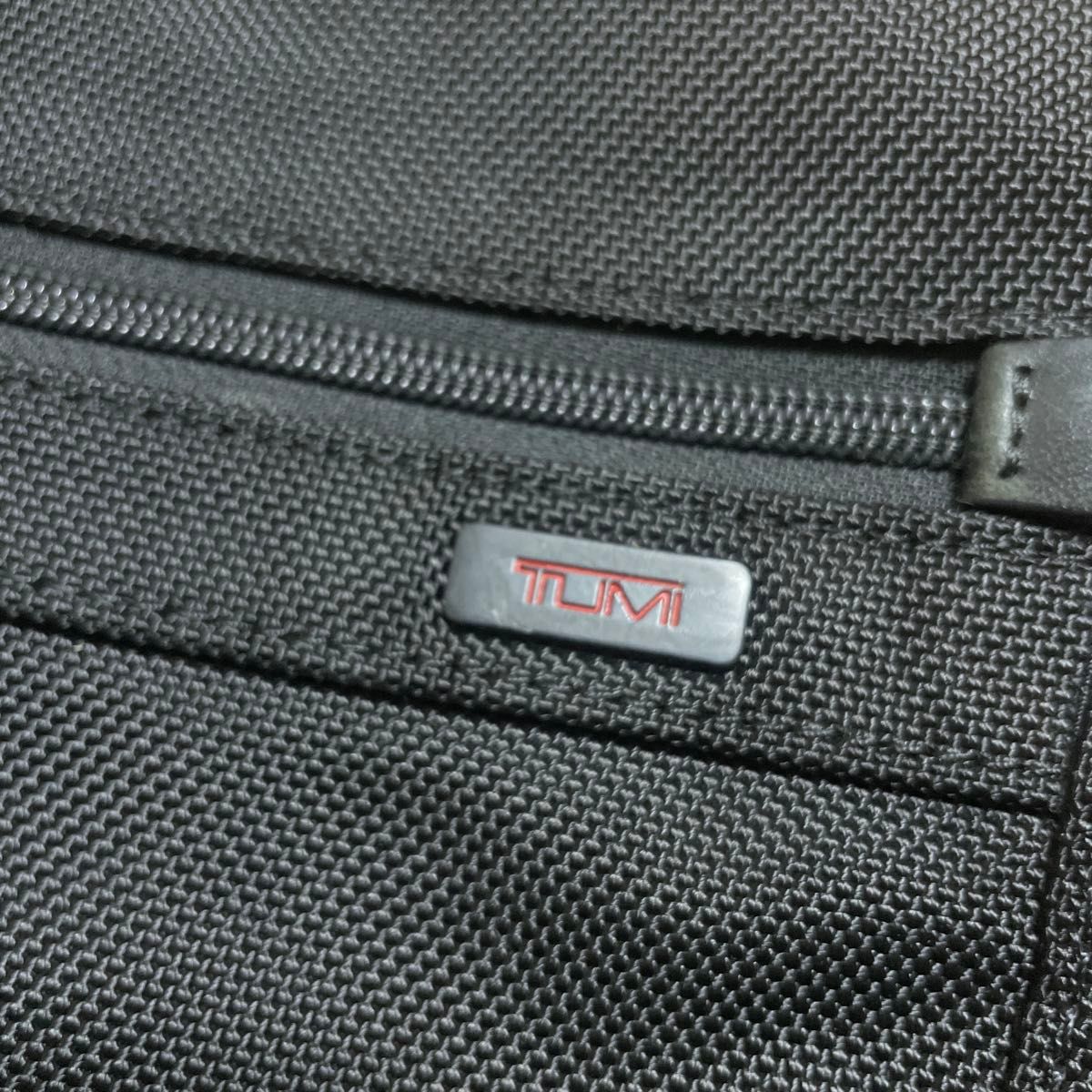 TUMI】黒 ナイロン ショルダーバッグ 斜め掛け オフィス TUMI】黒 ナイロン ショルダーバッグ 斜め掛け オフィス