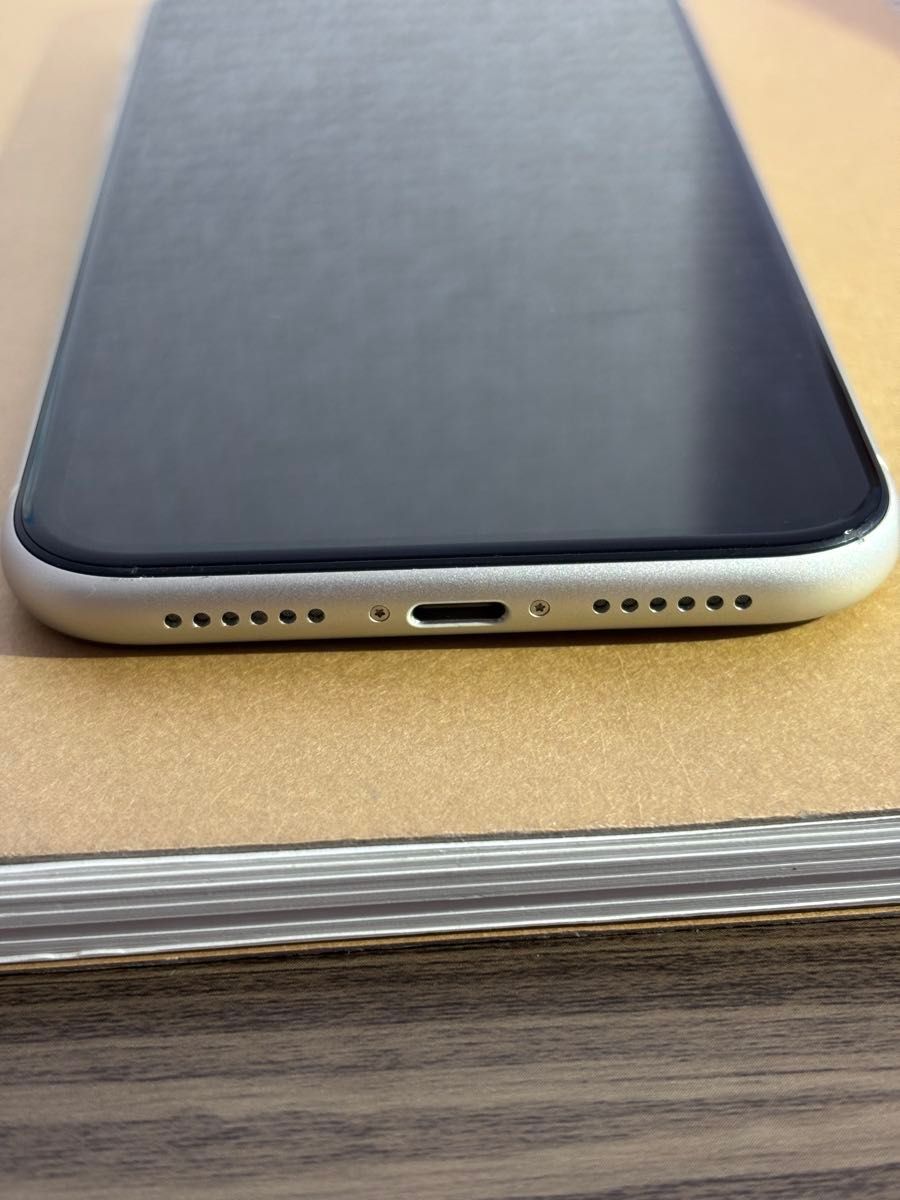 iPhone 11 64GB Apple ホワイト SIMロック解除済|Yahoo!フリマ iPhone 11 64GB Apple ホワイト SIMロック解除済|Yahoo!フリマ