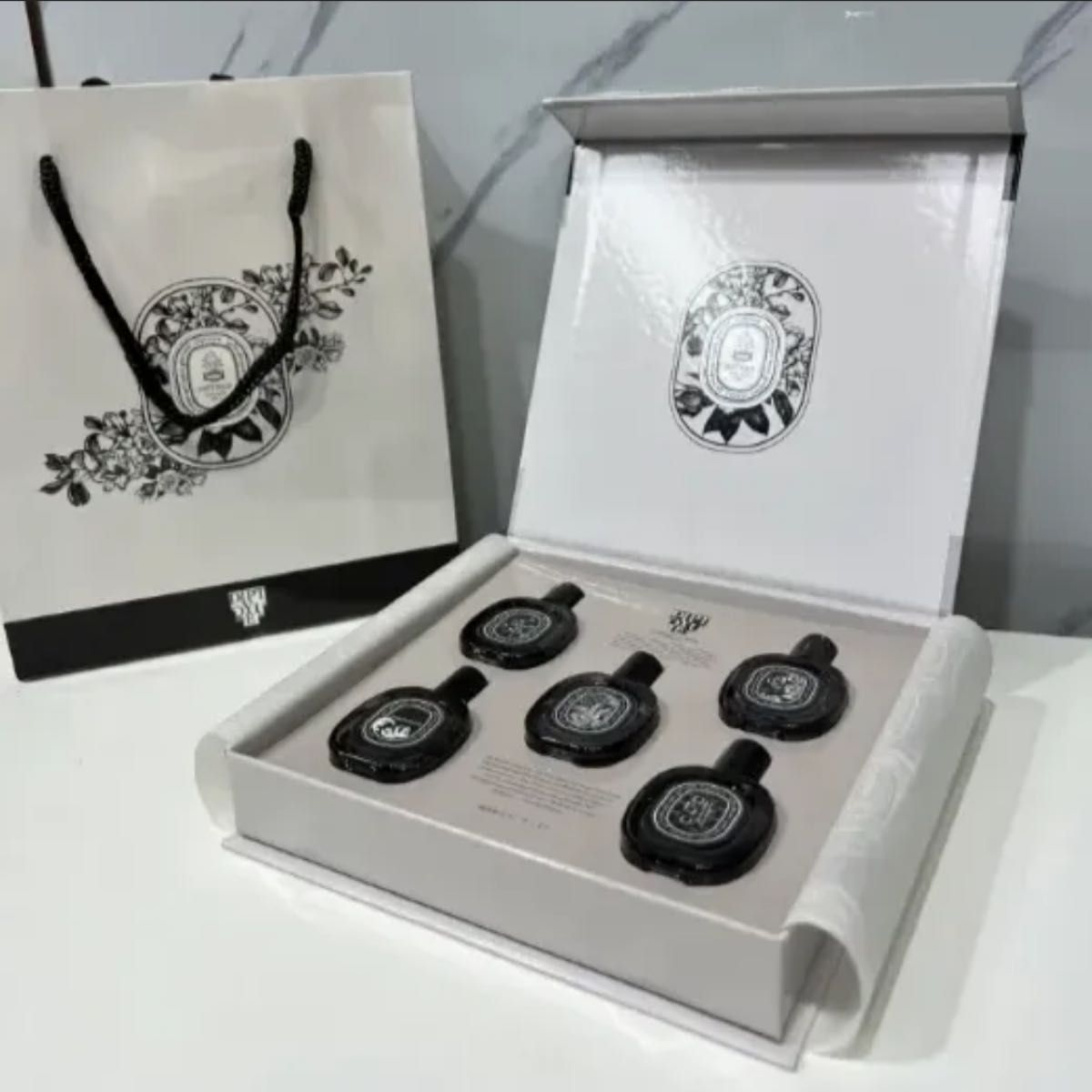 DIPTYQUE ディスカバリーセット(5本組)オードパルファム EDP DIPTYQUE ディスカバリーセット(5本組)オードパルファム EDP