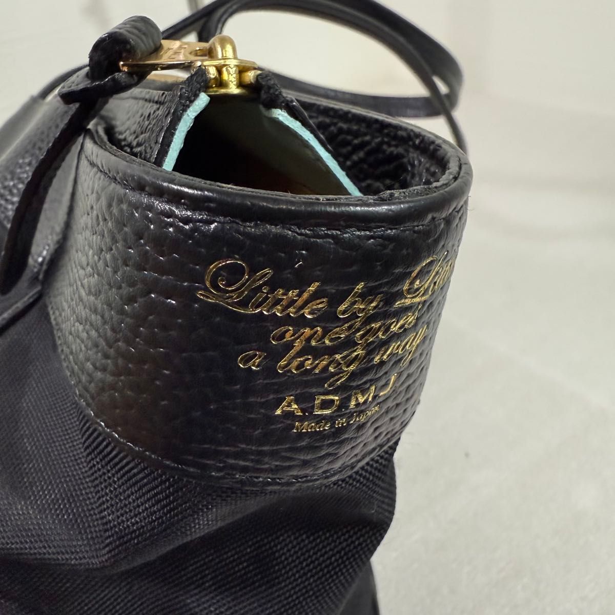 美品 ADMJ ショルダーバッグ 黒 ナイロン レザー クラウン刺繍 美品 ADMJ ショルダーバッグ 黒 ナイロン レザー クラウン刺繍