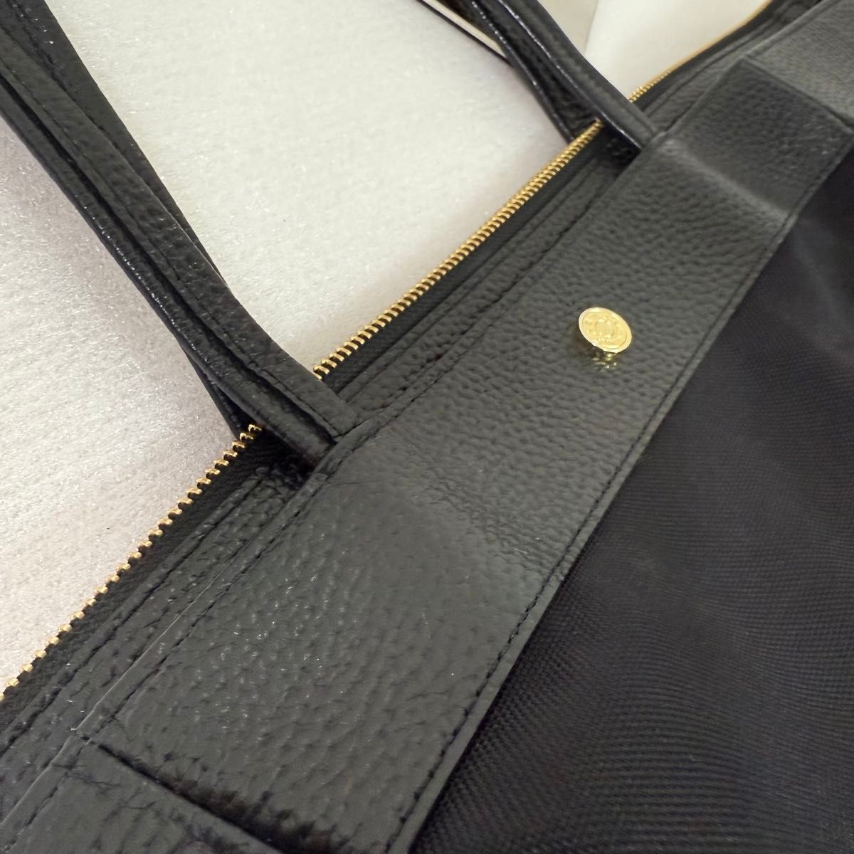 美品 ADMJ ショルダーバッグ 黒 ナイロン レザー クラウン刺繍 美品 ADMJ ショルダーバッグ 黒 ナイロン レザー クラウン刺繍