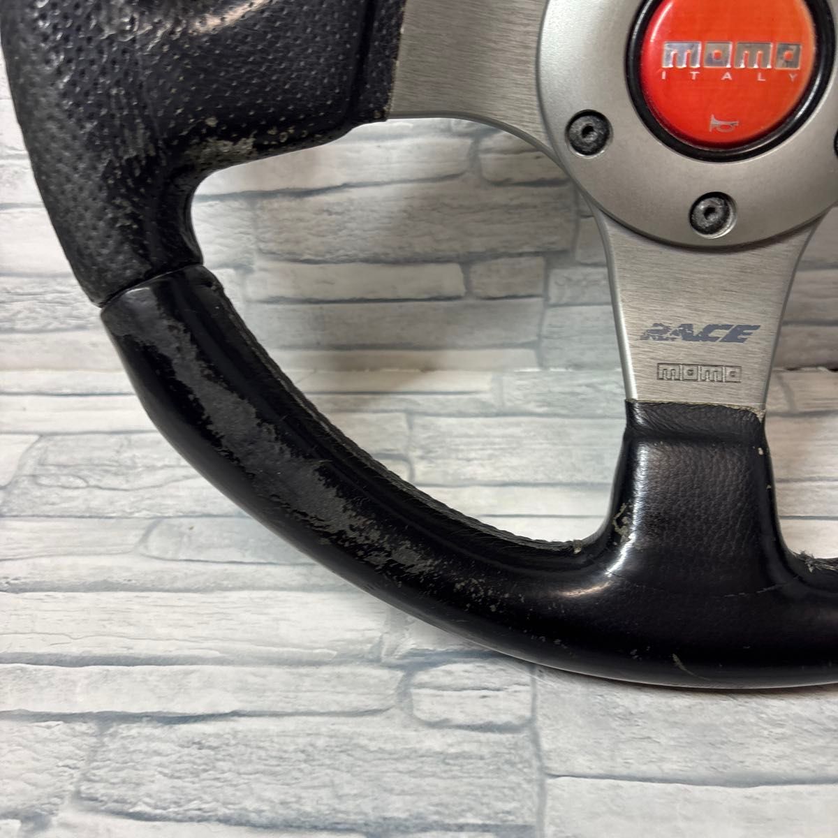 MOMO RACE ステアリング モモ レース 32φ ジャンク品 状態悪 MOMO RACE ステアリング モモ レース 32φ ジャンク品 状態悪