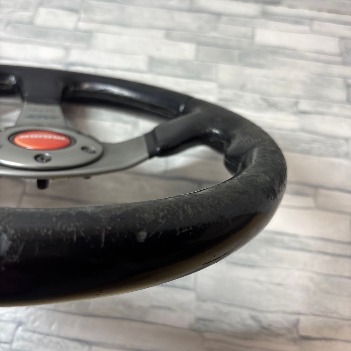 MOMO RACE ステアリング モモ レース 32φ ジャンク品 状態悪 MOMO RACE ステアリング モモ レース 32φ ジャンク品 状態悪