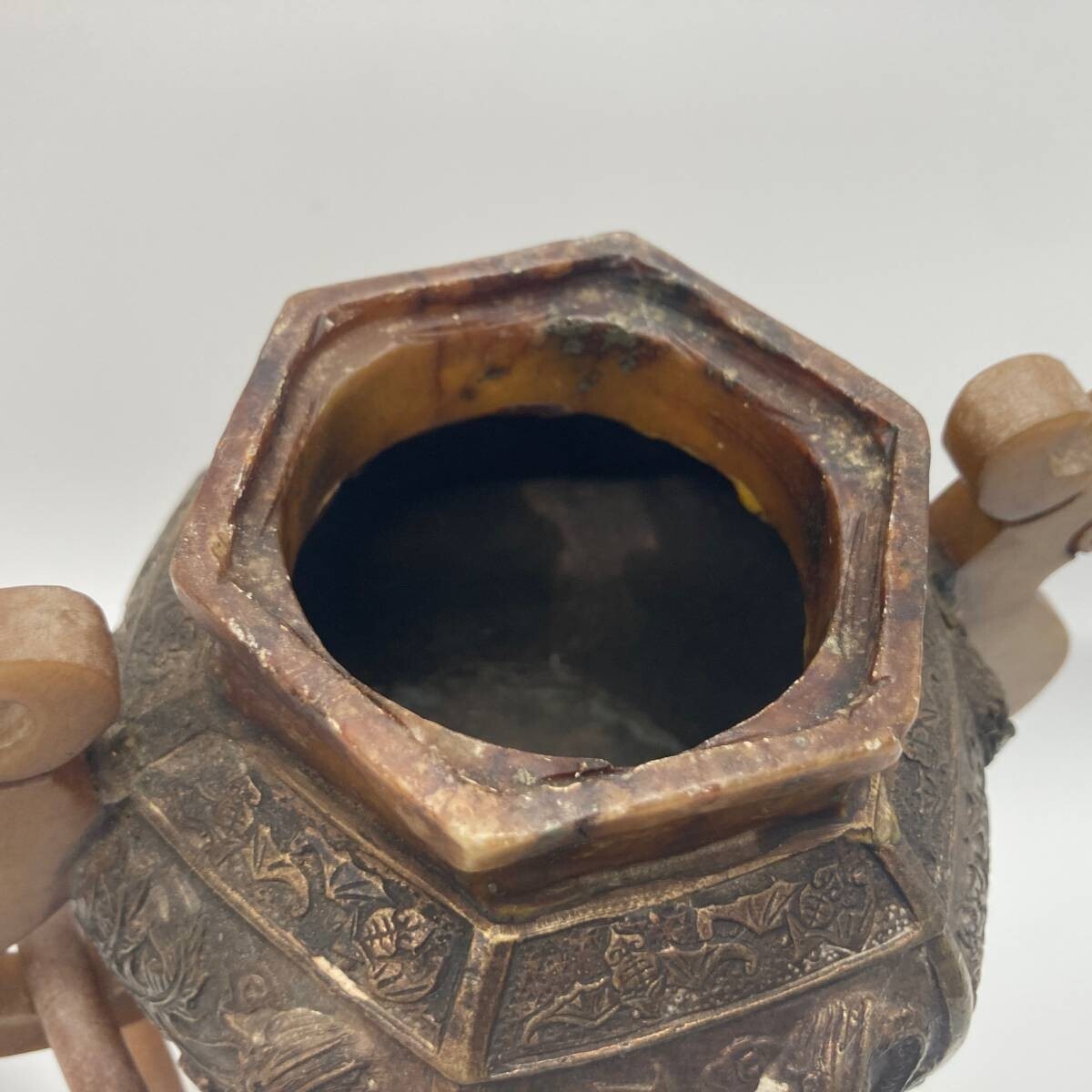 中国古玩 和田玉 龍紋双吊環 真鍮 古美術 香炉 古 遊環 董 乾隆 中国古玩 和田玉 龍紋双吊環 真鍮 古美術 香炉 古 遊環 董 乾隆