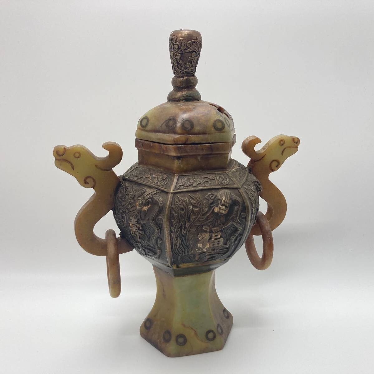 中国古玩 和田玉 龍紋双吊環 真鍮 古美術 香炉 古 遊環 董 乾隆 中国古玩 和田玉 龍紋双吊環 真鍮 古美術 香炉 古 遊環 董 乾隆