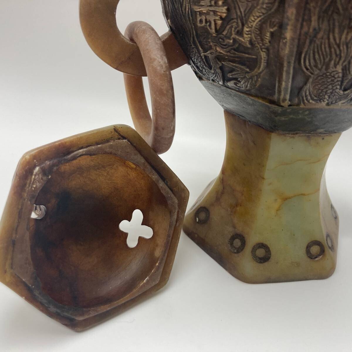 中国古玩 和田玉 龍紋双吊環 真鍮 古美術 香炉 古 遊環 董 乾隆 中国古玩 和田玉 龍紋双吊環 真鍮 古美術 香炉 古 遊環 董 乾隆