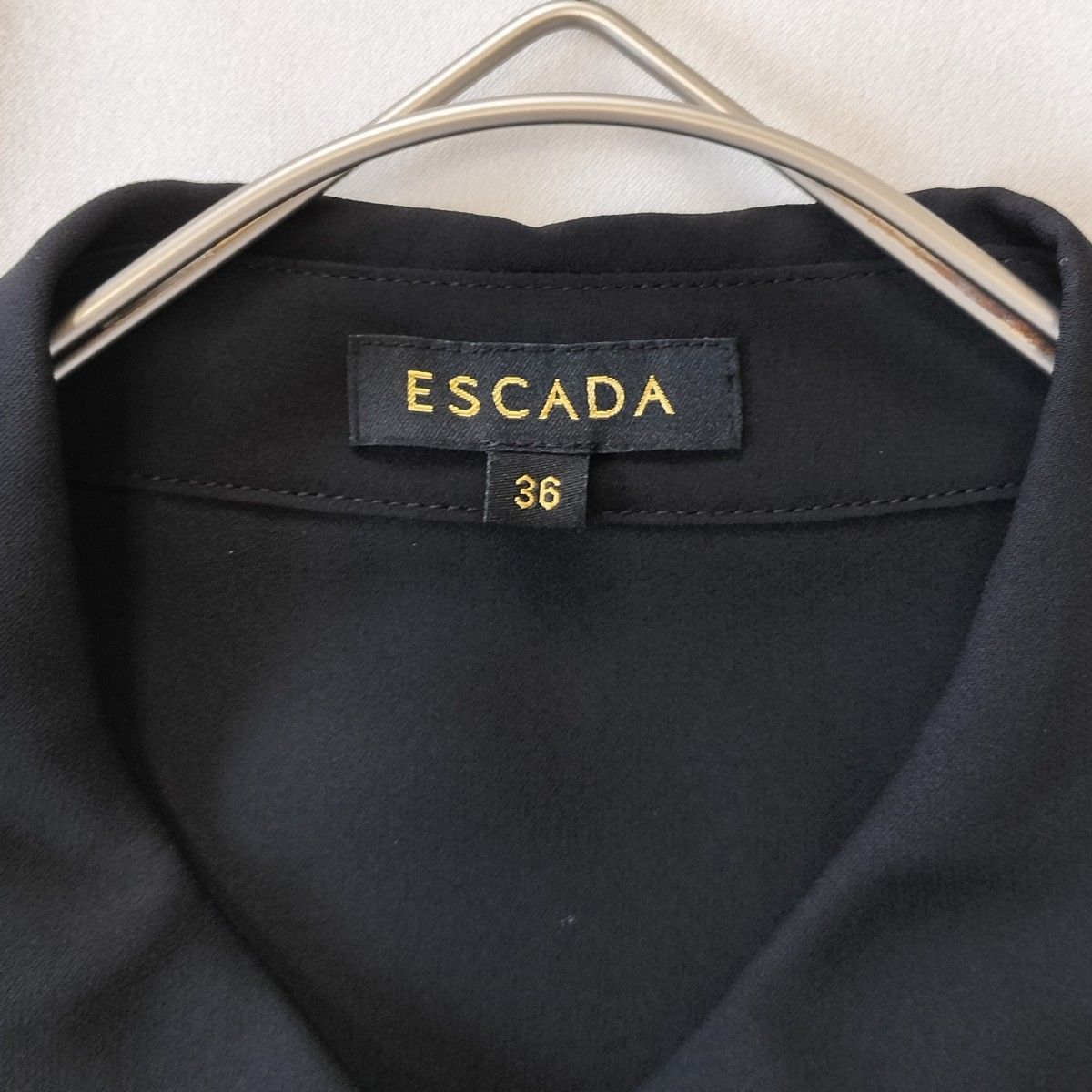 ESCADA エスカーダ 上質 シルク100% フリルブラウス レース ESCADA エスカーダ 上質 シルク100% フリルブラウス レース
