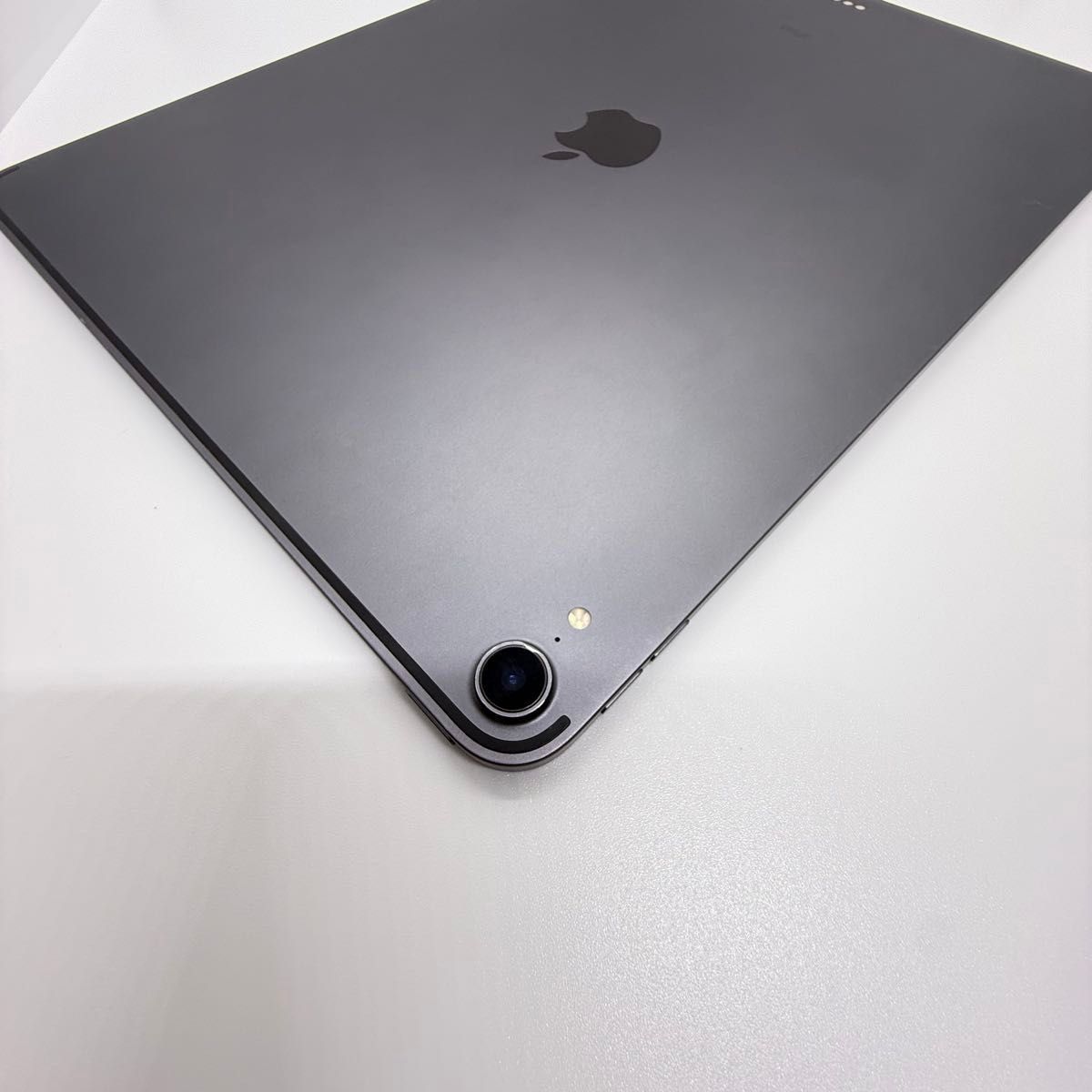 iPad Pro 12 9インチ 第3世代 256GB Wi-Fiモデル スペースグレイ iPad Pro 12 9インチ 第3世代 256GB Wi-Fiモデル スペースグレイ