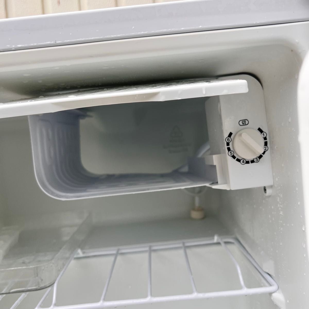 U-ING ユーイング 1ドア 冷蔵庫 UR-DR05J 通電確認済み 家電 45L U-ING ユーイング 1ドア 冷蔵庫 UR-DR05J 通電確認済み 家電 45L