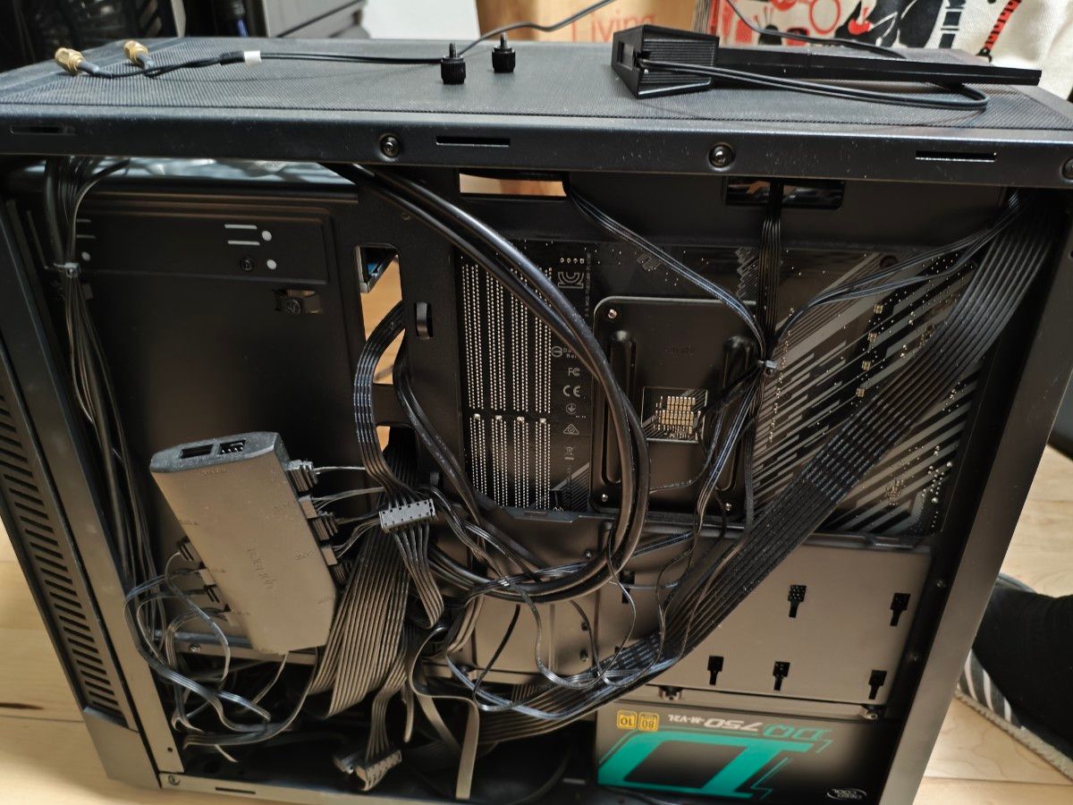 ジャンク品】自作PC (Ryzen7 3700X Ram32GB Rom256GB Win11 Pro ジャンク品】自作PC (Ryzen7 3700X Ram32GB Rom256GB Win11 Pro