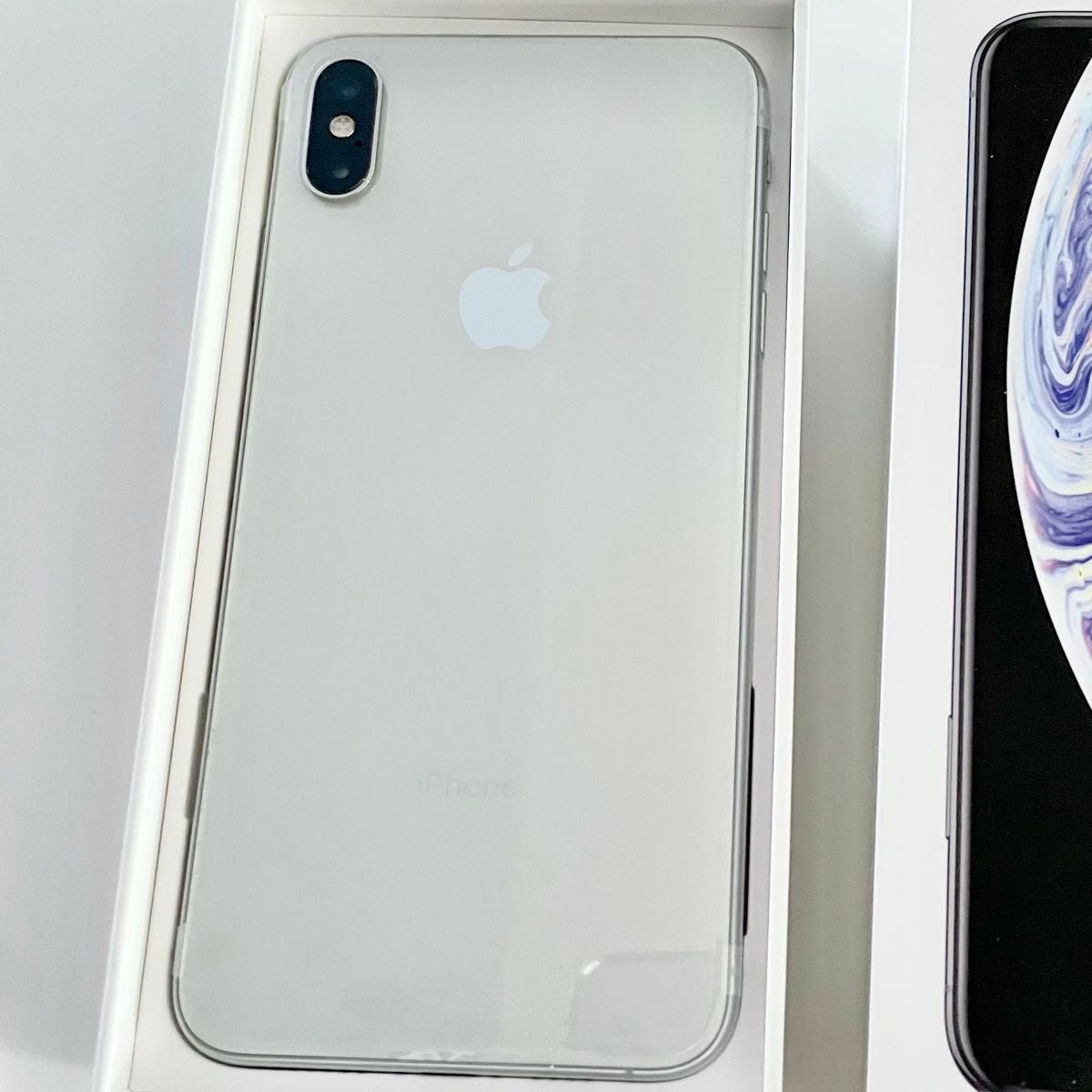 美品 iPhone XS Max 512GB シルバー 純正品 SIMフリー Apple 美品 iPhone XS Max 512GB シルバー 純正品 SIMフリー Apple