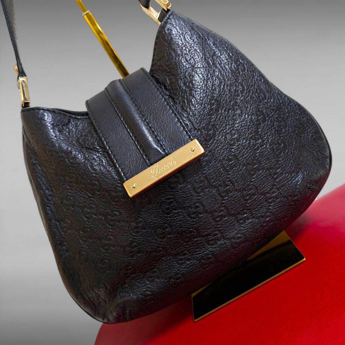 極美品 GUCCI シマ フラップ ブラック ショルダーバッグ ワン 極美品 GUCCI シマ フラップ ブラック ショルダーバッグ ワン