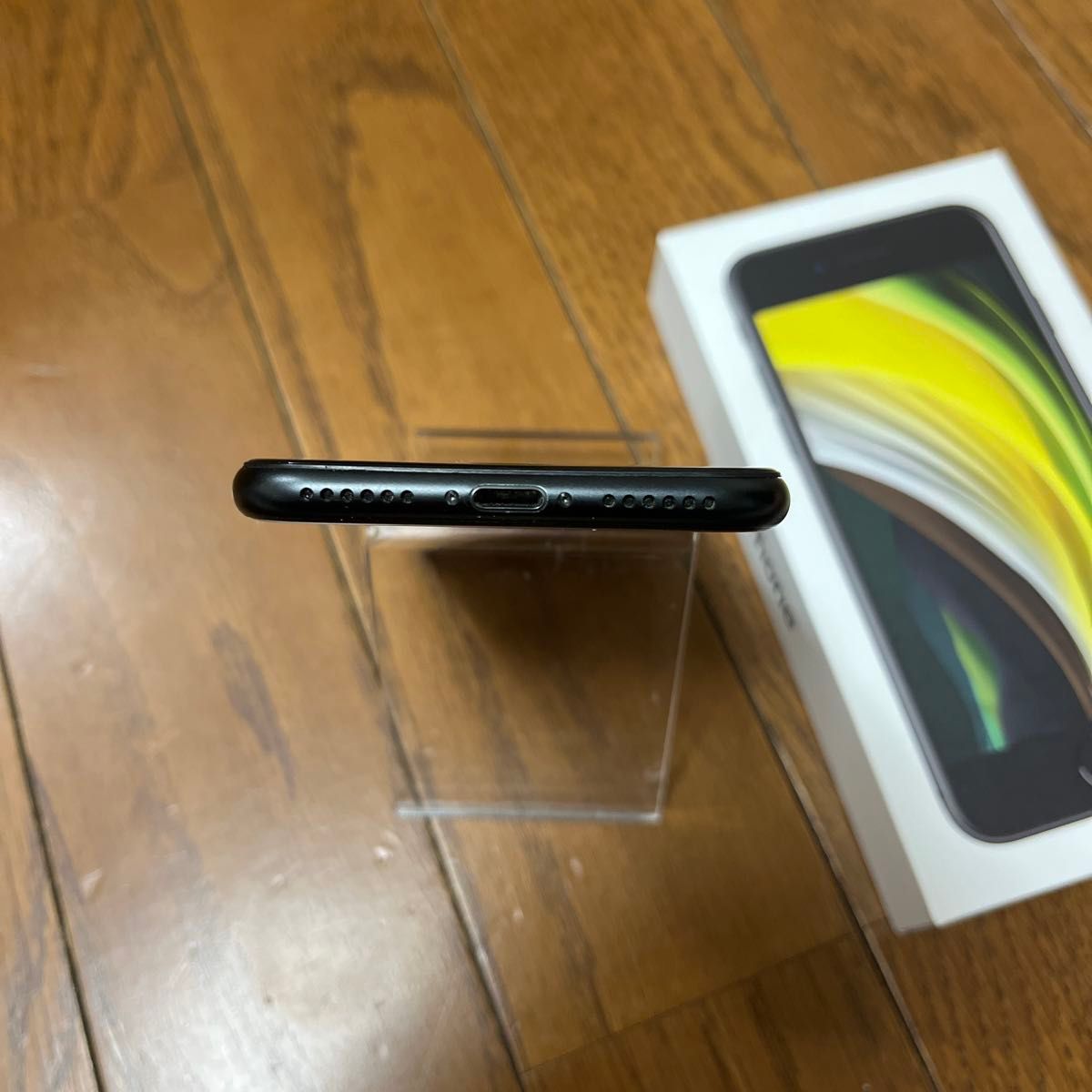 極美品 iPhoneSE2 第2世代 64GB SIMフリー ブラック バッテリー 極美品 iPhoneSE2 第2世代 64GB SIMフリー ブラック バッテリー