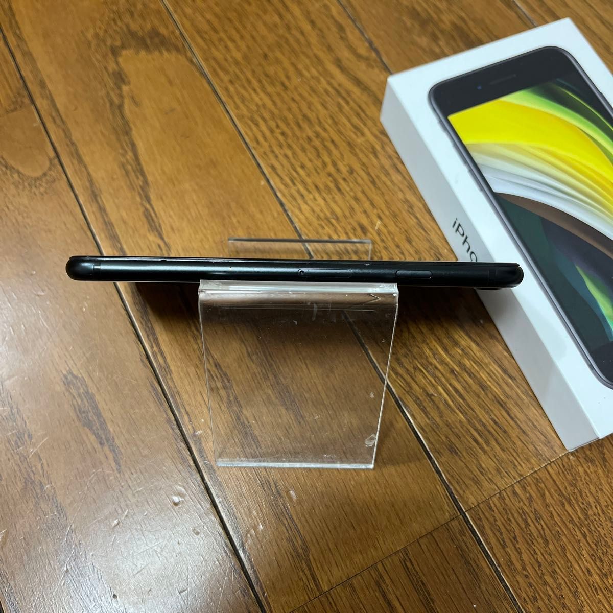 極美品 iPhoneSE2 第2世代 64GB SIMフリー ブラック バッテリー 極美品 iPhoneSE2 第2世代 64GB SIMフリー ブラック バッテリー