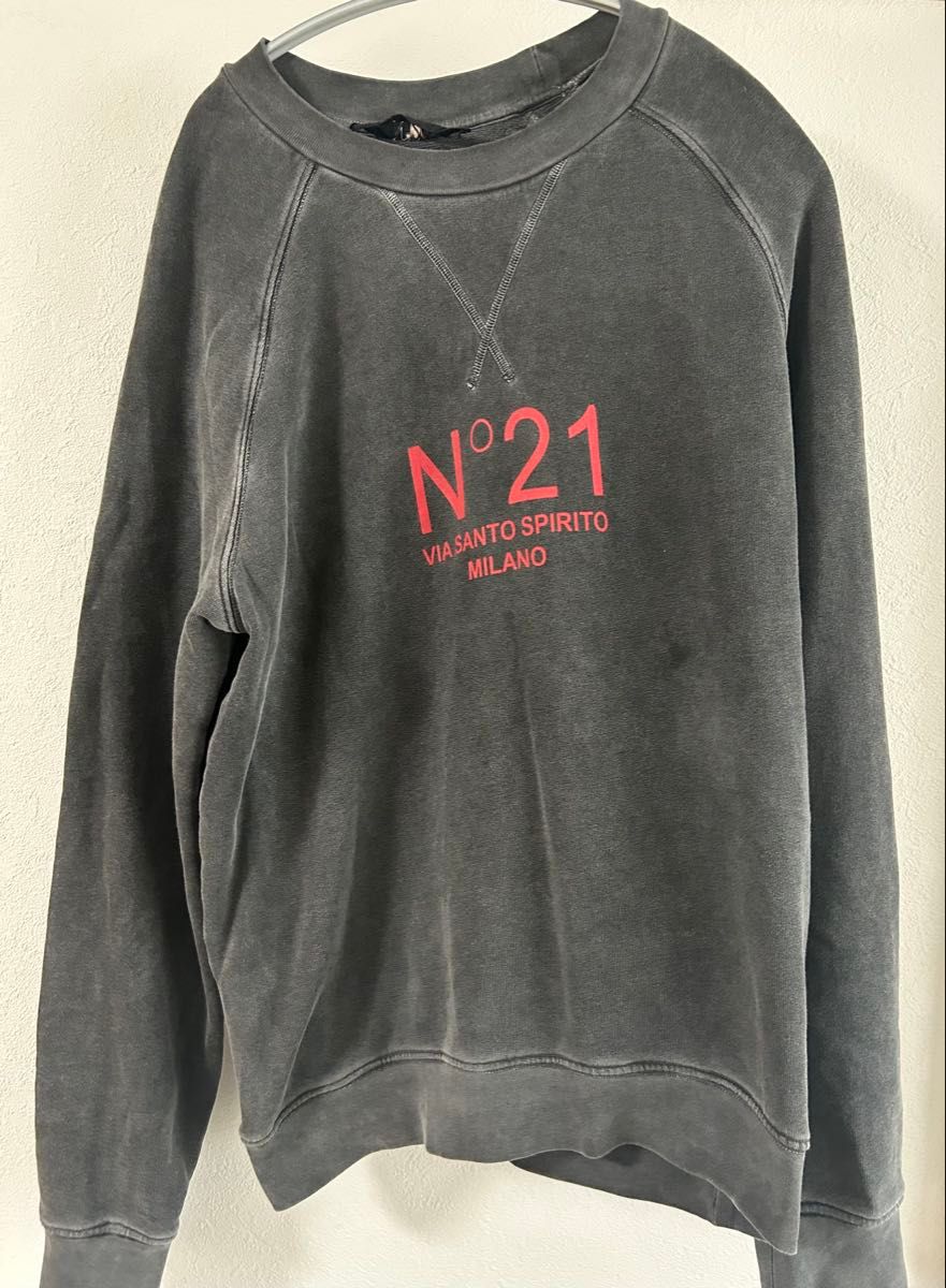 N°21 ヌメロヴェントゥーノ スウェット トレーナークルーネック N°21 ヌメロヴェントゥーノ スウェット トレーナークルーネック