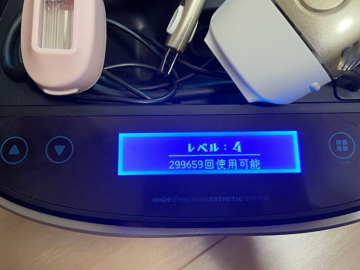 美品 ケノン脱毛器ver7 1 カートリッジ2点 本体 電源コード 美品 ケノン脱毛器ver7 1 カートリッジ2点 本体 電源コード