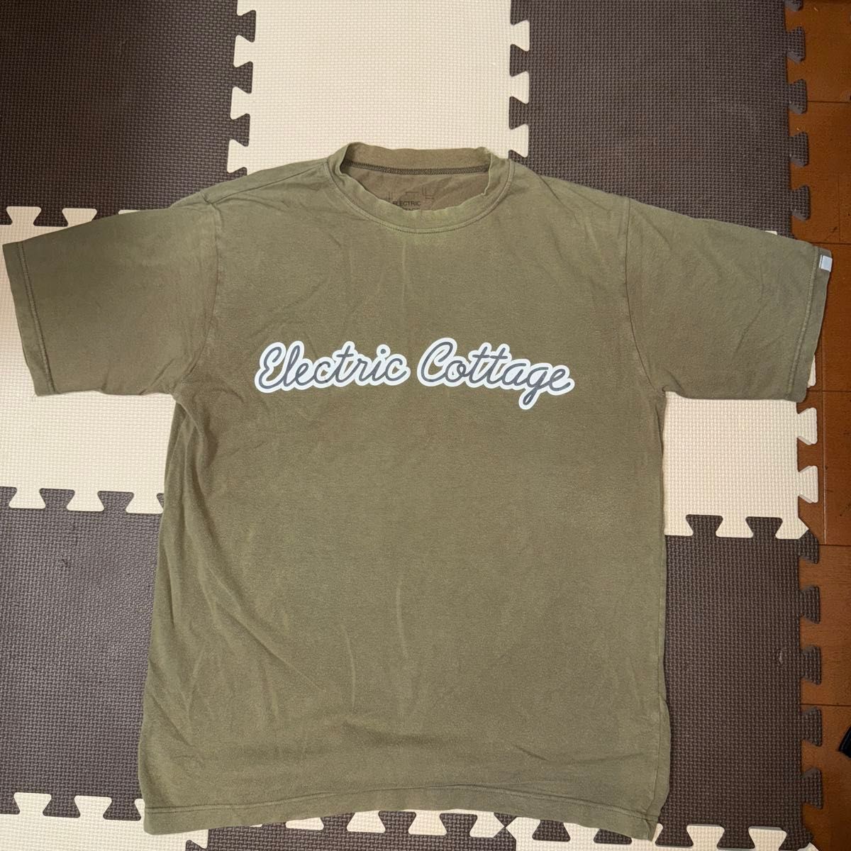 エレクトリックコテージ Tシャツ カーキ Mサイズ|Yahoo!フリマ エレクトリックコテージ Tシャツ カーキ Mサイズ|Yahoo!フリマ