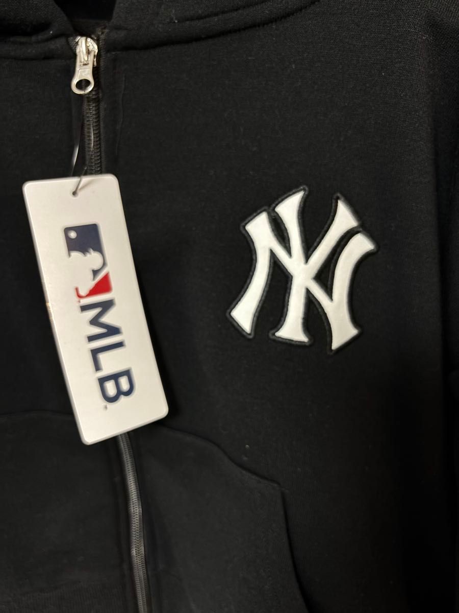 新品】MLB ニューヨークヤンキース ジップアップパーカー 黒 新品】MLB ニューヨークヤンキース ジップアップパーカー 黒