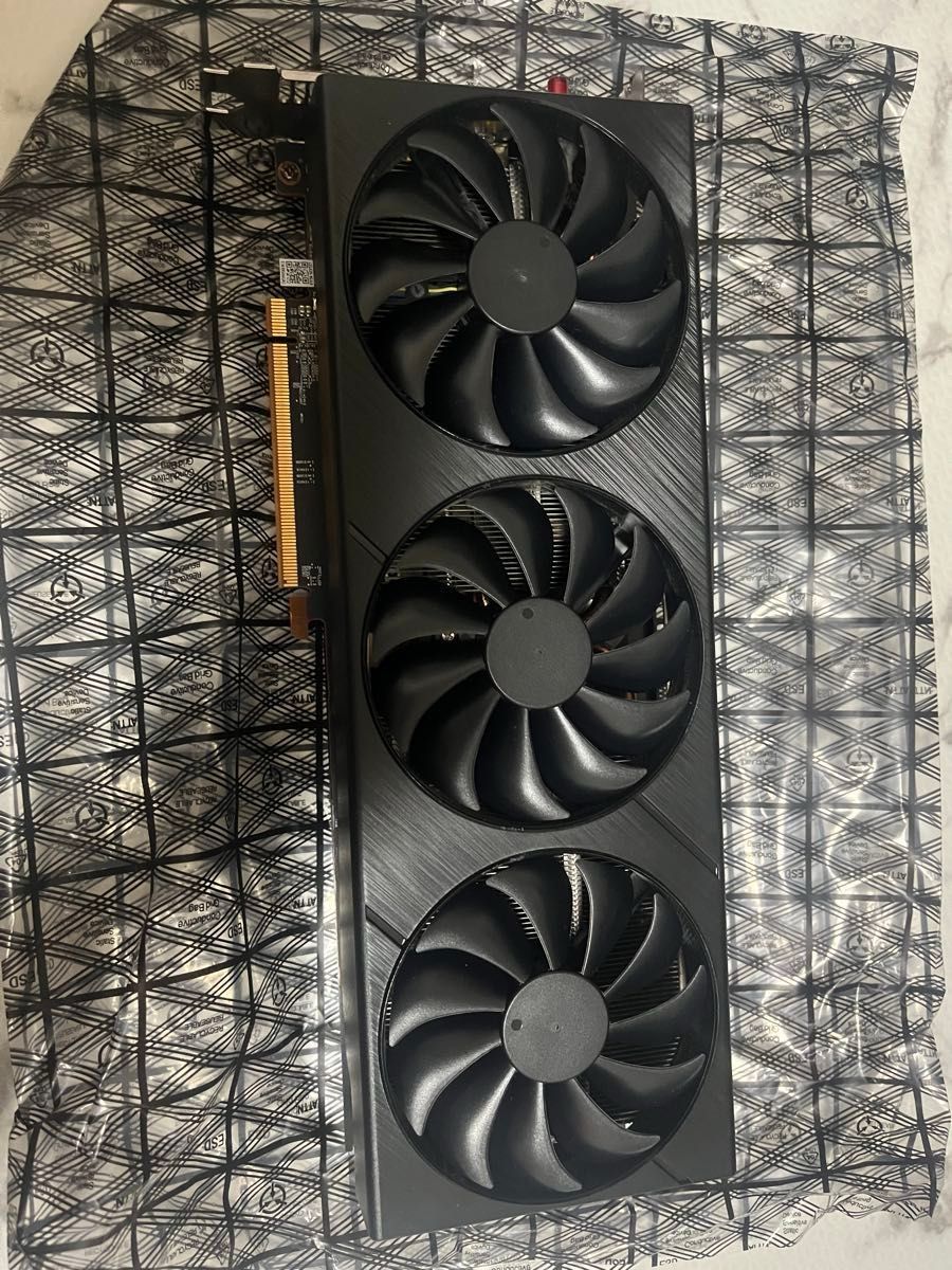 玄人志向 AMD Radeon RX 6800 グラフィックボード|Yahoo!フリマ 玄人志向 AMD Radeon RX 6800 グラフィックボード|Yahoo!フリマ