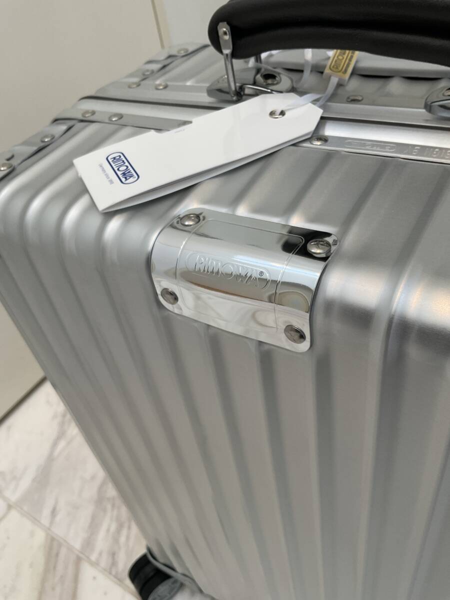 希少未使用(新品同)リモワ 4輪 RIMOWA CLASSIC FLIGHT CABIN 希少未使用(新品同)リモワ 4輪 RIMOWA CLASSIC FLIGHT CABIN