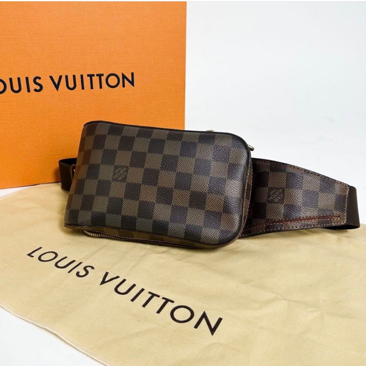LOUIS VUITTONルイヴィトン ダミエ ジェロニモス ボディバッグ LOUIS VUITTONルイヴィトン ダミエ ジェロニモス ボディバッグ