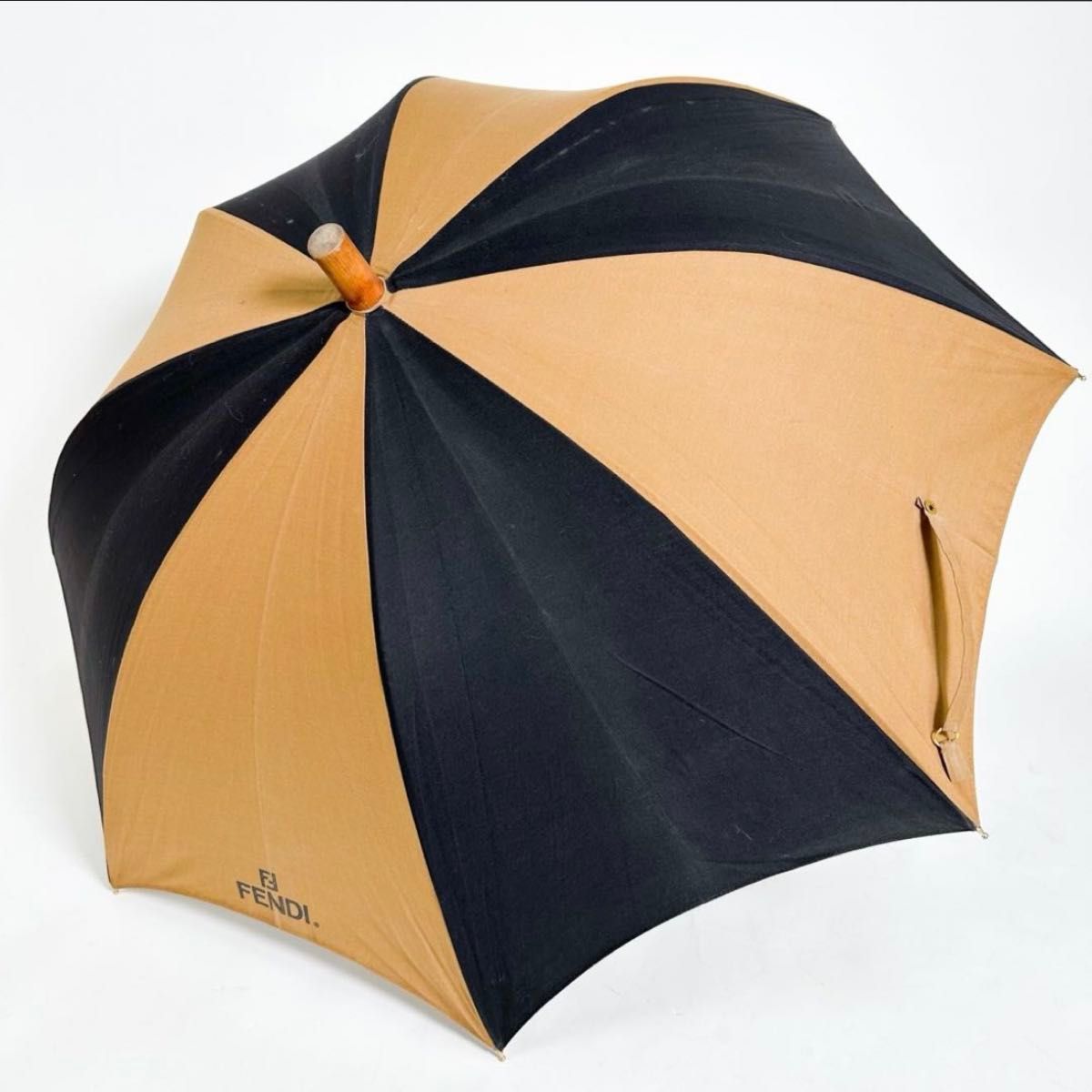 FENDI フェンディ アンブレラ 長傘 雨傘 ペカン柄 ブラック黒 FENDI フェンディ アンブレラ 長傘 雨傘 ペカン柄 ブラック黒