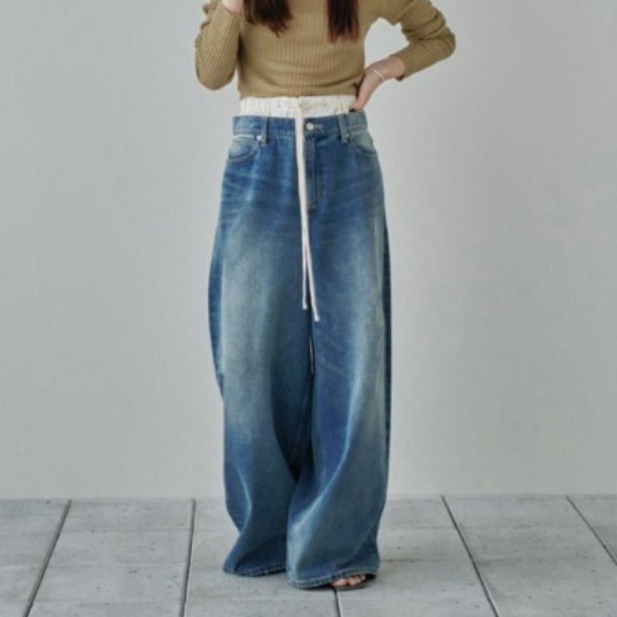 TODAYFUL Layered Waist Denim 新品未使用 完売品 25サイズ TODAYFUL Layered Waist Denim 新品未使用 完売品 25サイズ