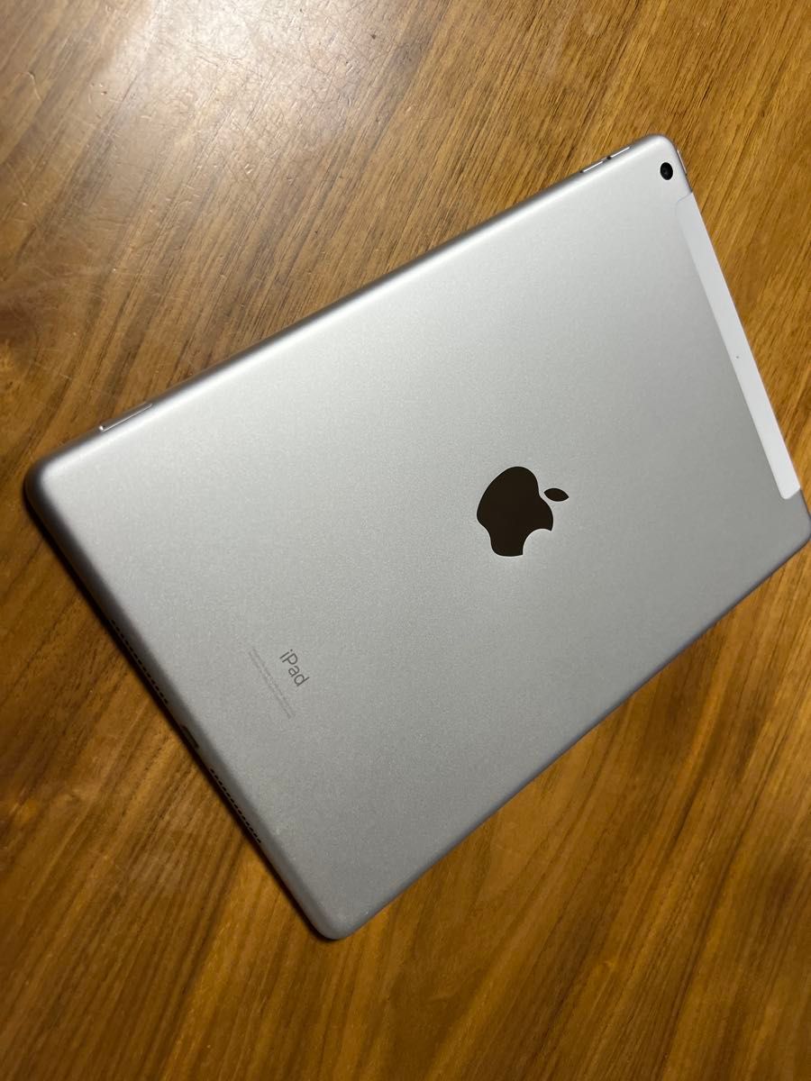 iPad 第8世代 2020 32GB Wi-Fi+セルラー 中古 バッテリー80 iPad 第8世代 2020 32GB Wi-Fi+セルラー 中古 バッテリー80