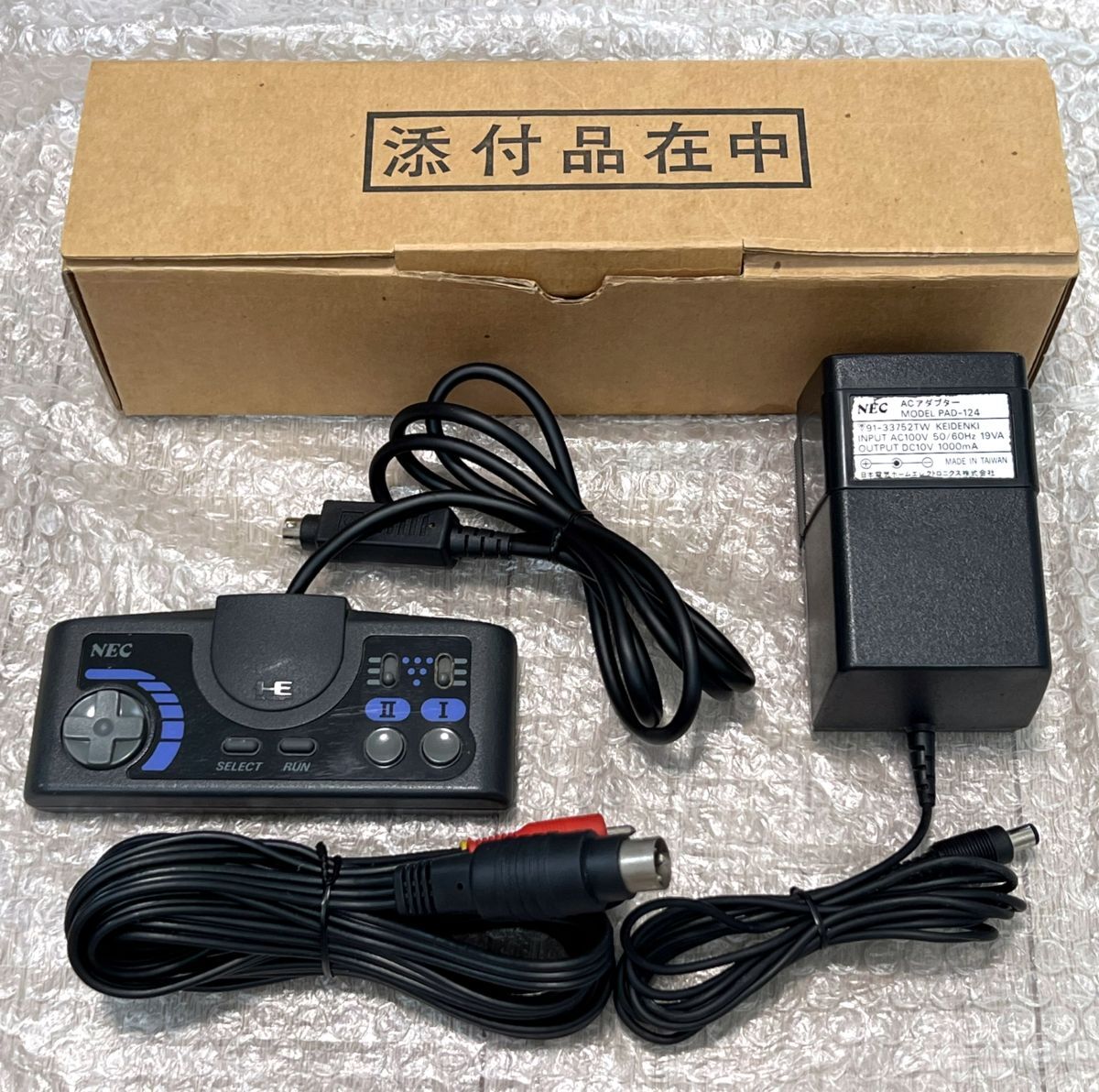 箱付属・動作確認済み・一部注意点あり〉 PCE PCエンジンDUO 箱付属・動作確認済み・一部注意点あり〉 PCE PCエンジンDUO