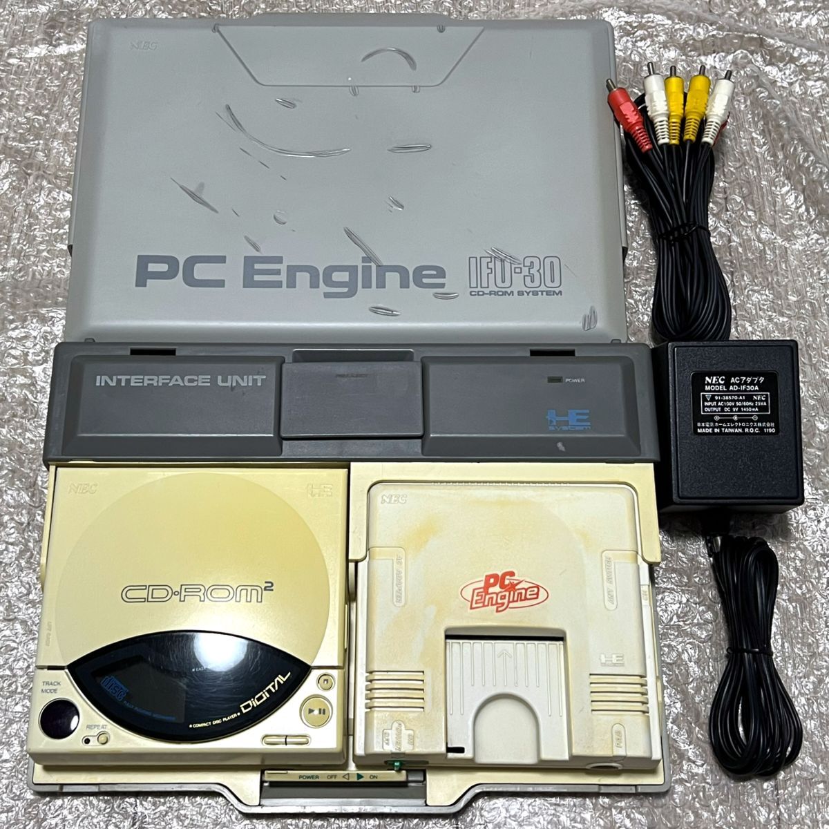 PCE 初代 PCエンジン 本体 PI-TG001・インターフェースユニット PCE 初代 PCエンジン 本体 PI-TG001・インターフェースユニット