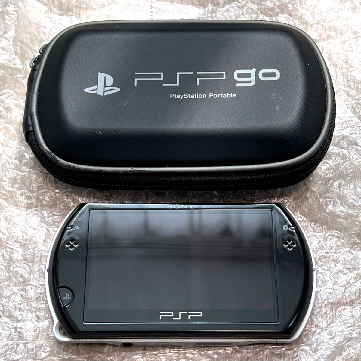 本体美品・動作確認済み〉PSP go 本体 PSP-N1000 ピアノブラック 本体美品・動作確認済み〉PSP go 本体 PSP-N1000 ピアノブラック