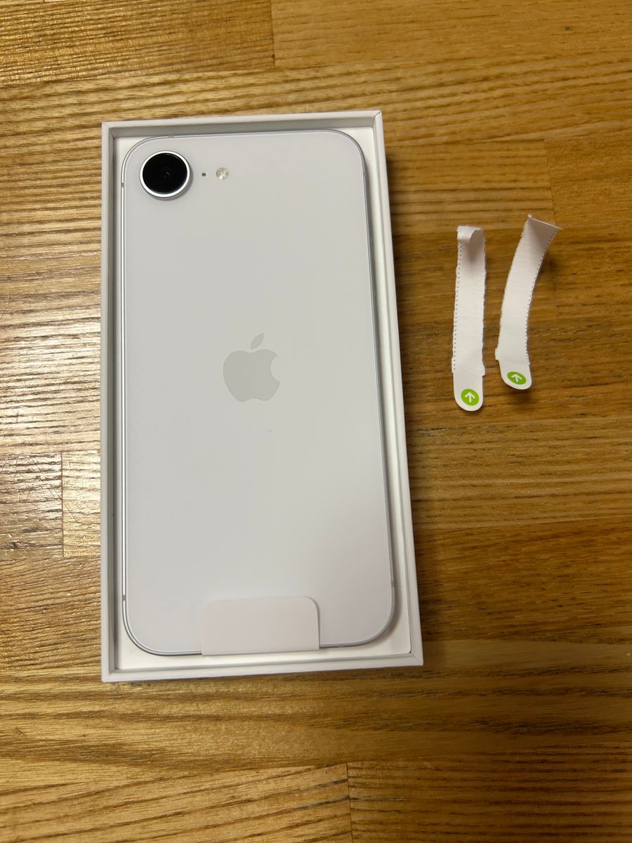 Apple iPhone16e ホワイト128GB 本体(箱付き新品) iPhone16e SIM Apple iPhone16e ホワイト128GB 本体(箱付き新品) iPhone16e SIM