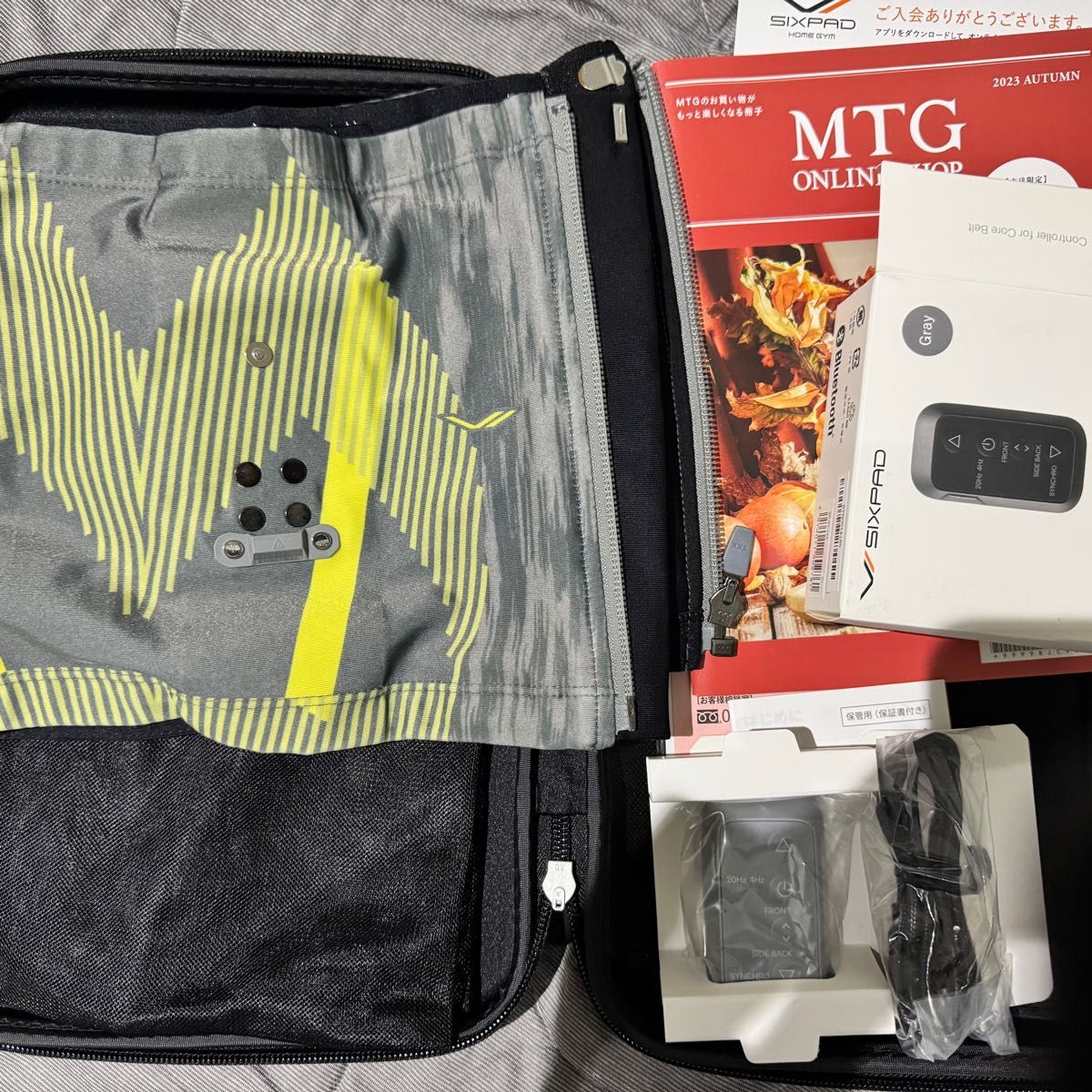SIXPAD Powersuit Core Belt コントローラー 充電器 取扱説明書 SIXPAD Powersuit Core Belt コントローラー 充電器 取扱説明書