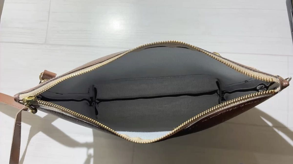 ブラウン サコッシュ スマホポーチ ハンドメイド フェイクレザー 値下げしました