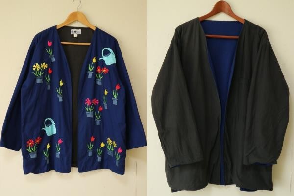 無地の黒 ＆ 刺繍アートのブルー リバーシブル！ ビンテージ 90s ノーカラ－ ロング シャツ コート ジャケット 100%コットン US- XLサイズ