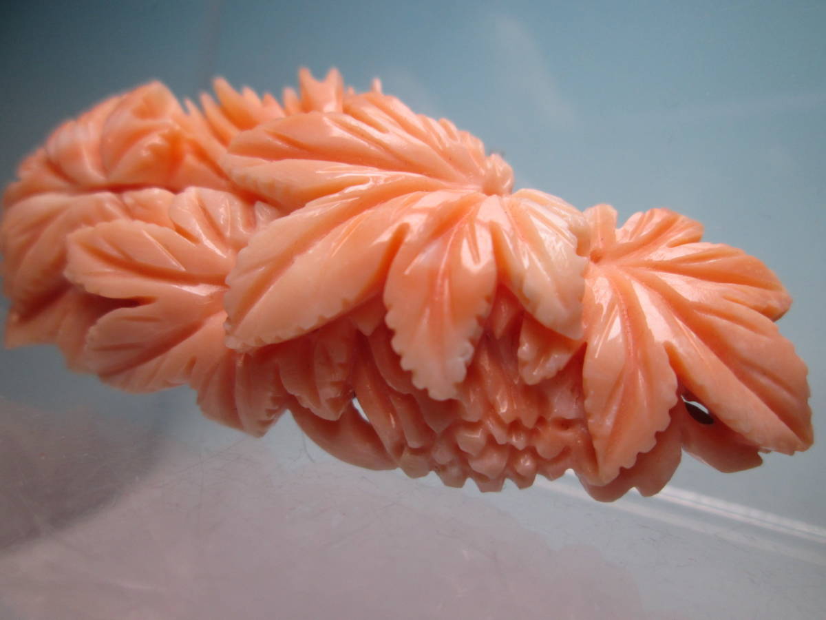 【江月】アンティーク・本珊瑚 6,15cm 紅葉彫刻の帯留め 23,17g_画像3