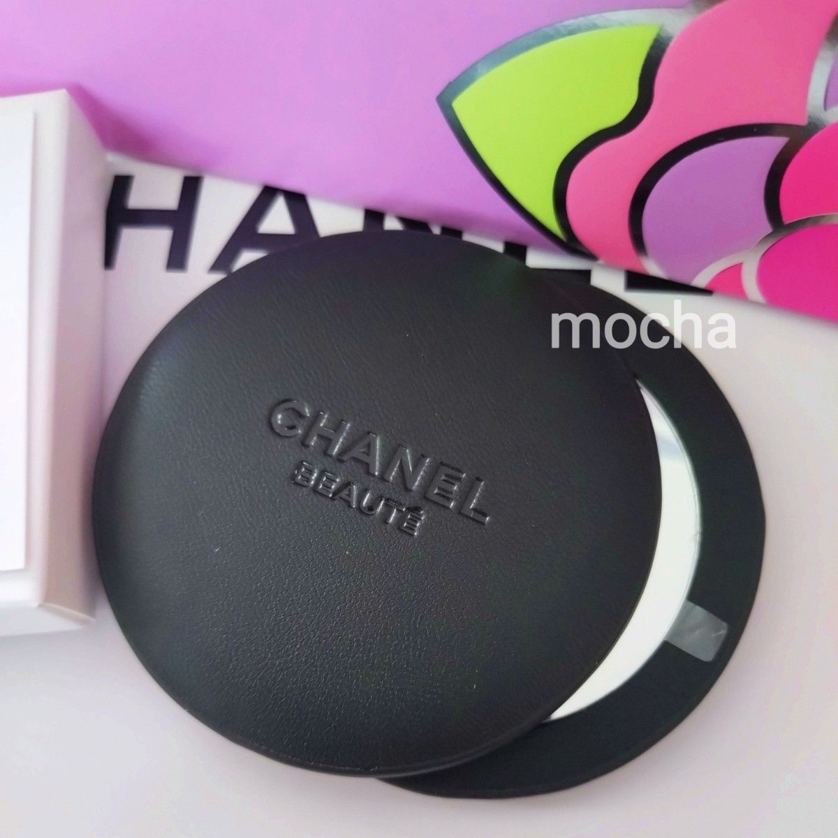 最新 CHANEL シャネル ミラー 箱付き 黒 スライド式 両面鏡 2025 最新 CHANEL シャネル ミラー 箱付き 黒 スライド式 両面鏡 2025