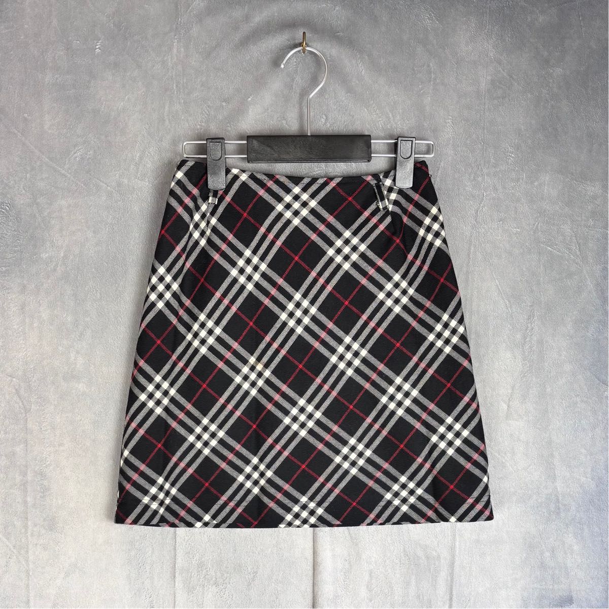 b42【バーバリー】【ノバチェック】【美品】Burberry スカート36 b42【バーバリー】【ノバチェック】【美品】Burberry スカート36